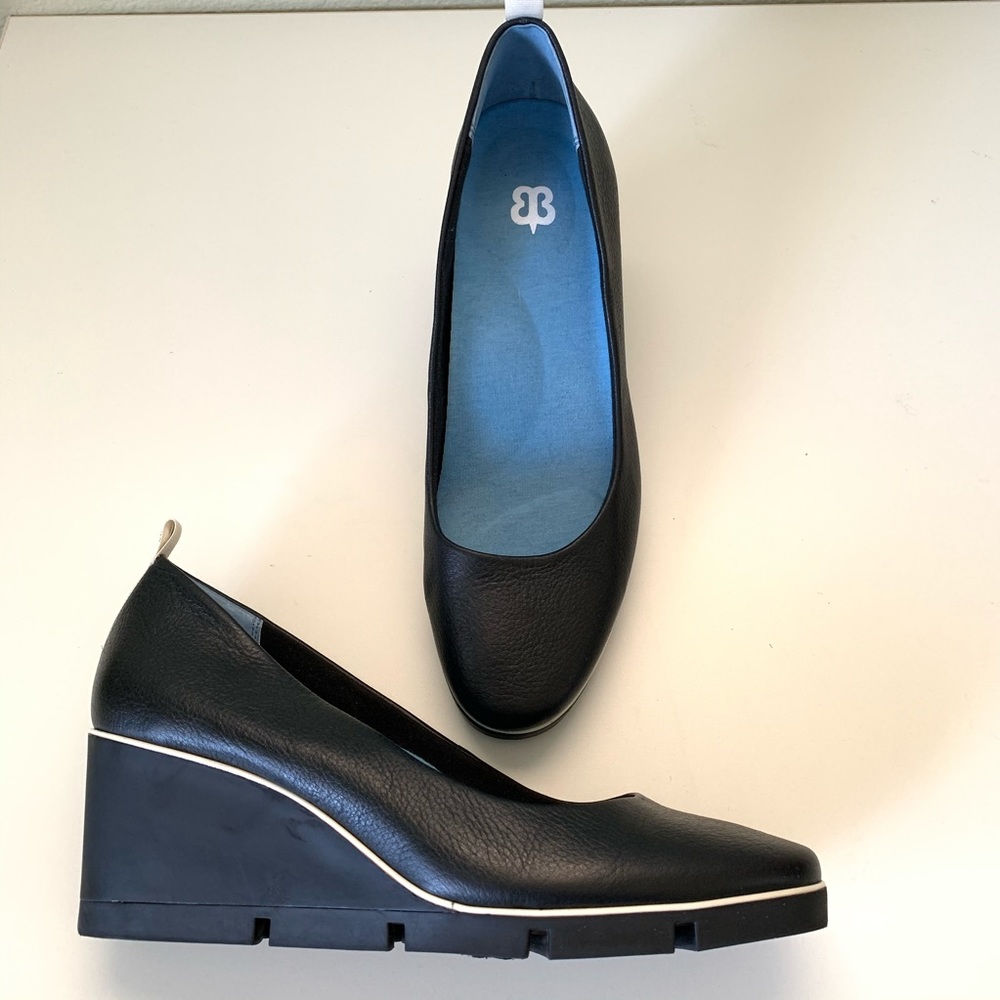 Betabrand Leather Wedge Heels Black Sz 10.5 MINT